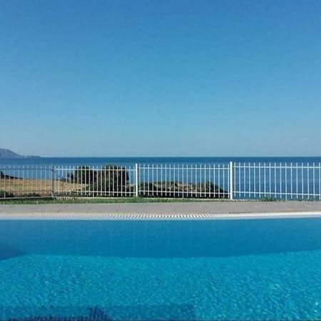 Villa Elysian South Crete 트리오페트라 외부 사진